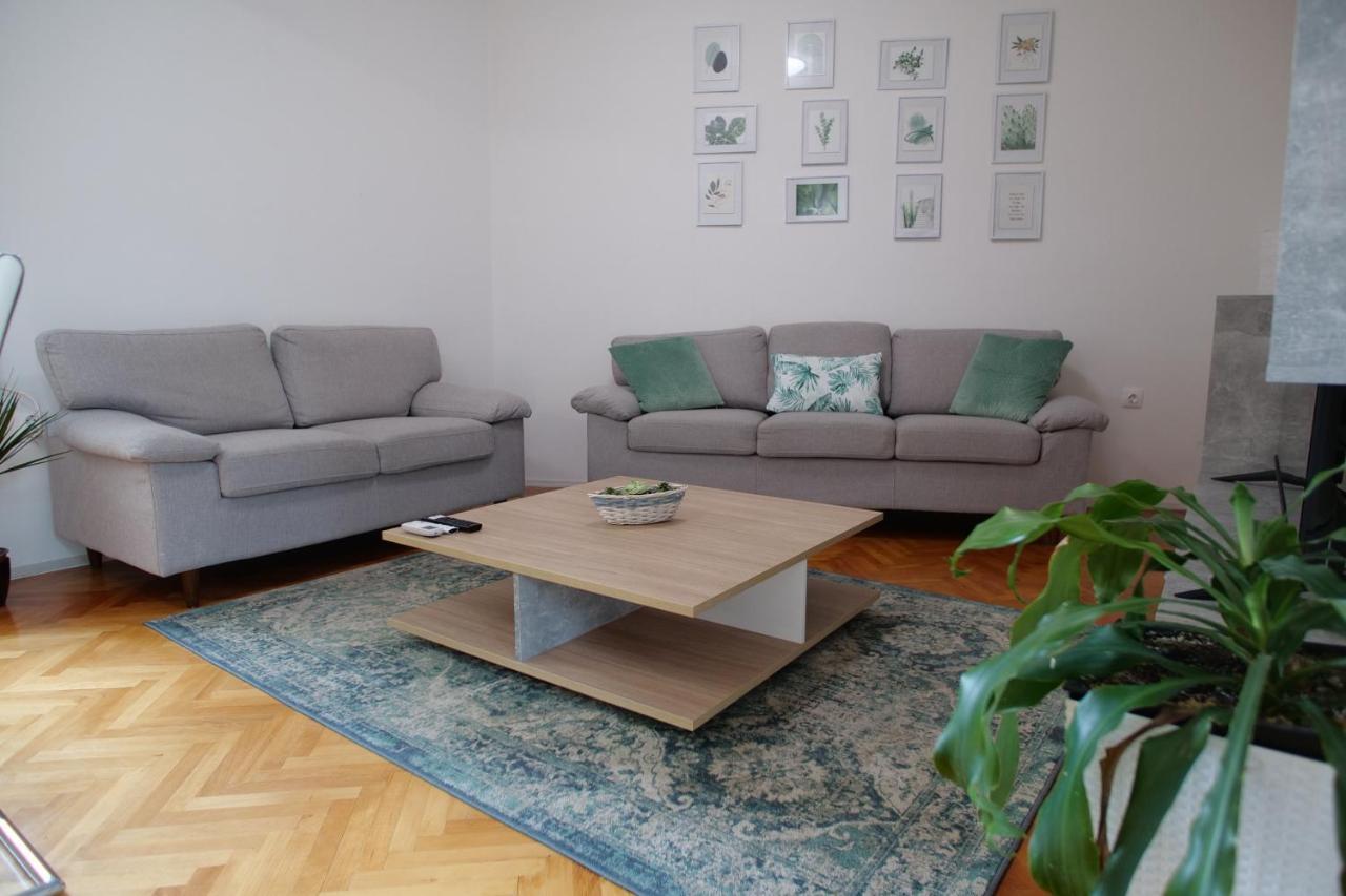 Arena Apartment With 3 Bedrooms In The City Center Пула Экстерьер фото