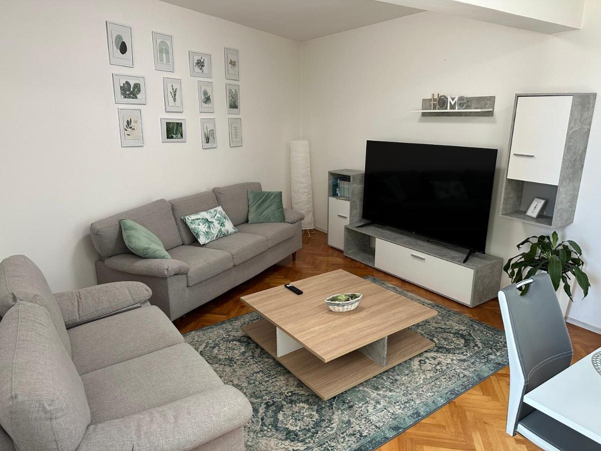 Arena Apartment With 3 Bedrooms In The City Center Пула Экстерьер фото